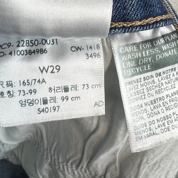 Levi's Women's 721 High Rise Tapered Skinny Ankle Jeans Runner Up Logo Size 29 - Picture 9 of 9